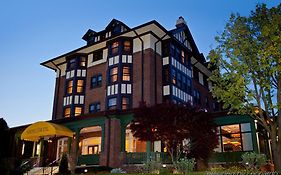 Wayne Hotel